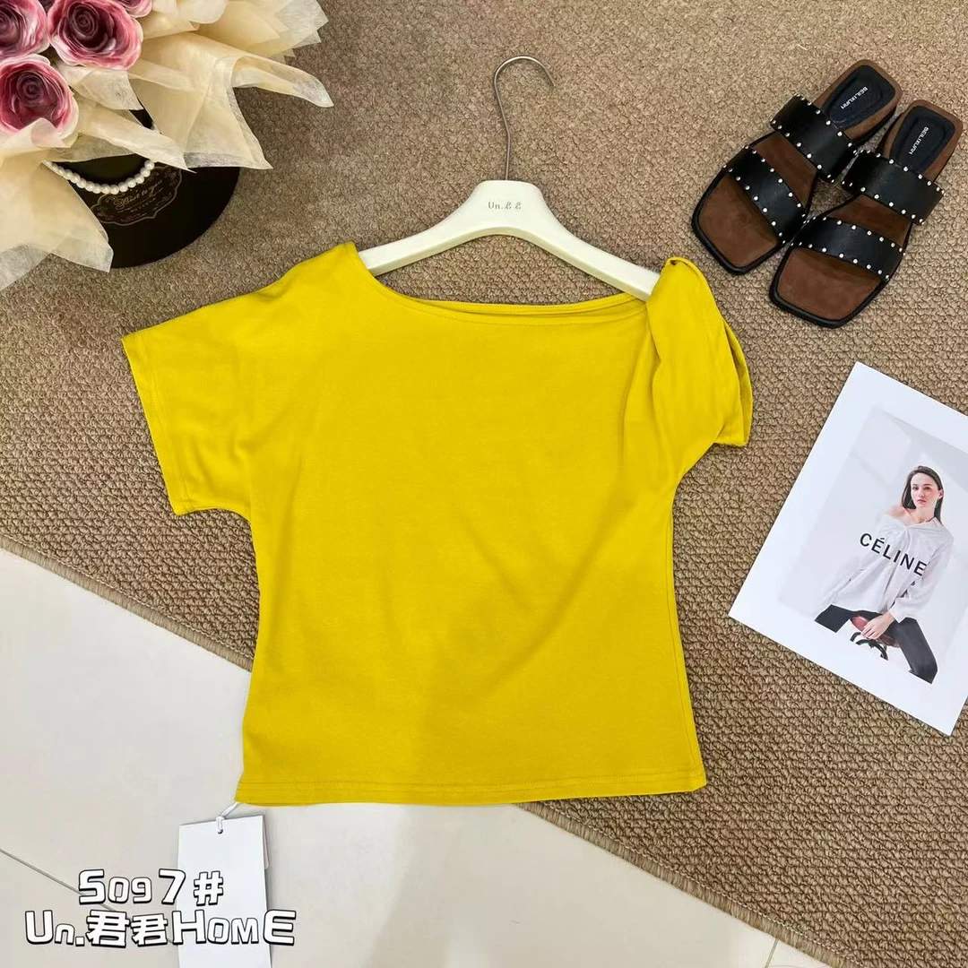 君君家【鸳鸯袖】5097美式辣妹扭结设计感露肩斜肩上衣