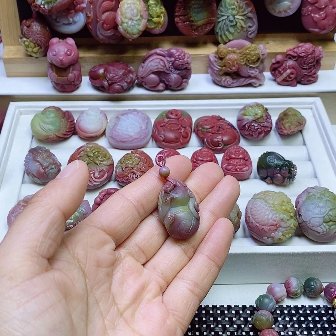 玛瑙/玉髓盐源玛瑙吊坠未镶嵌