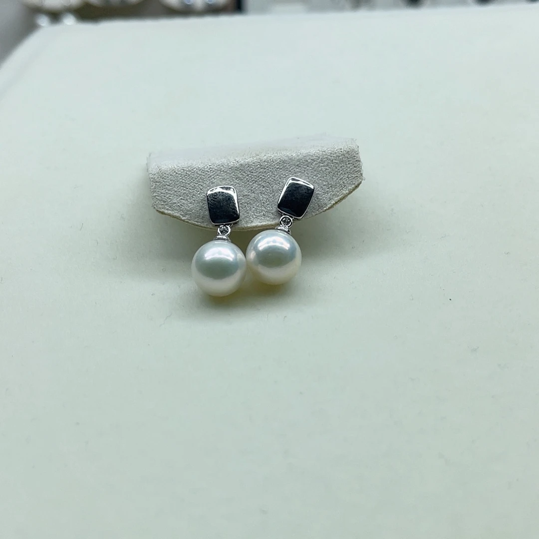 银S925镶嵌耳饰淡水珍珠