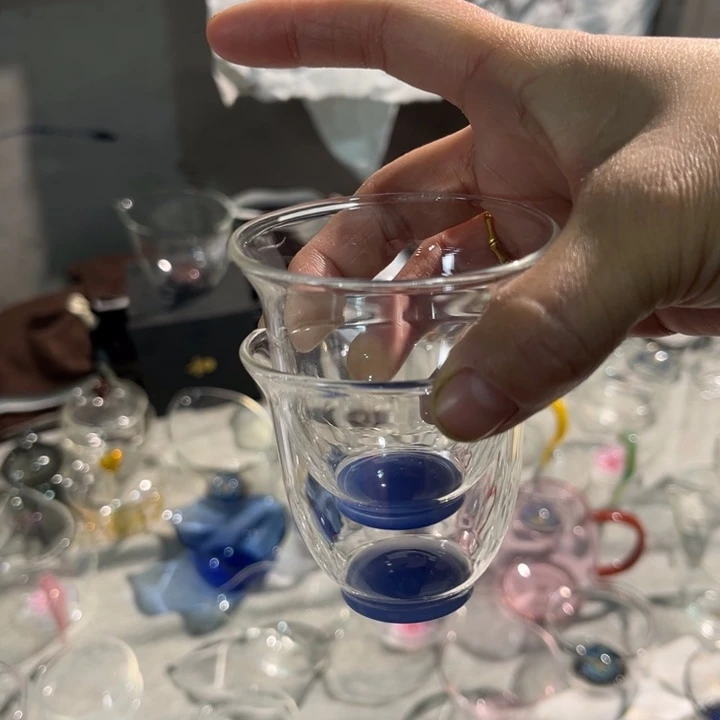 玻璃手工艺品韵杯蓝底两个