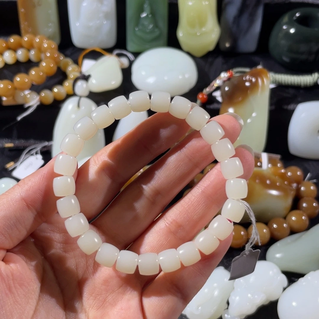 和田玉未镶嵌颈饰手串