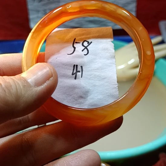 玛瑙/玉髓手镯未镶嵌