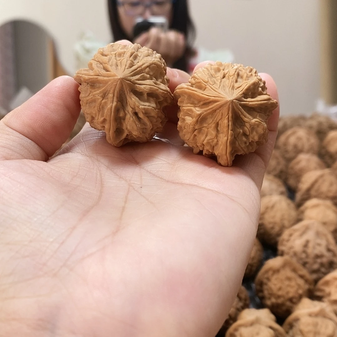 吊坠文玩核桃三棱