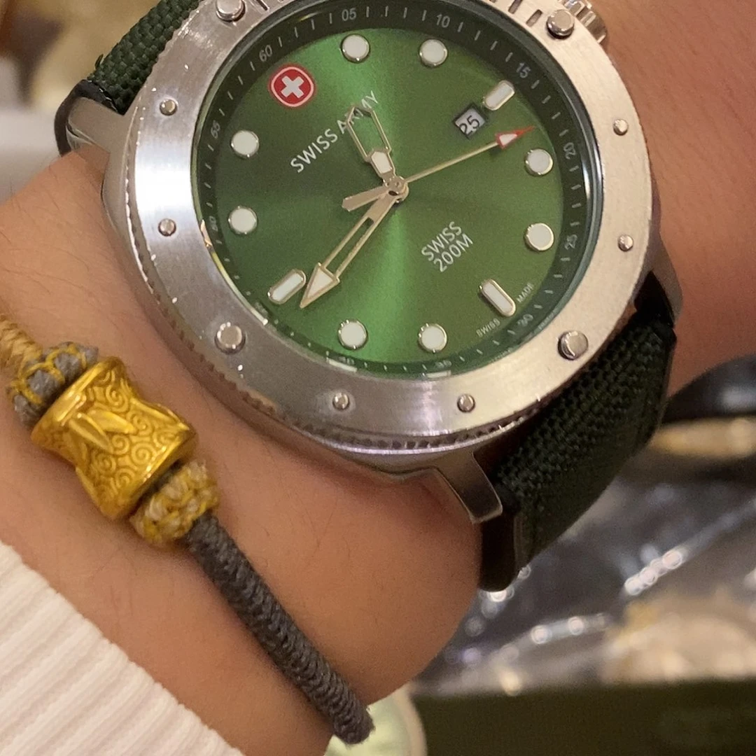 精钢Swiss瑞士军刀户外潜水腕表