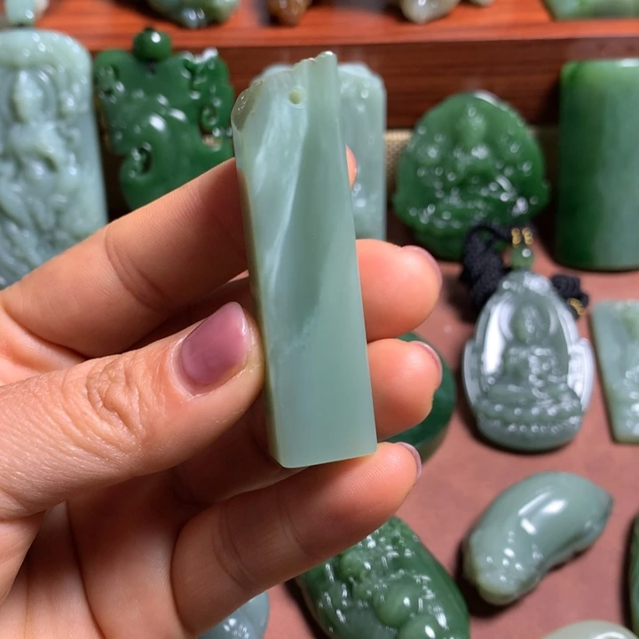 和田玉未镶嵌挂件