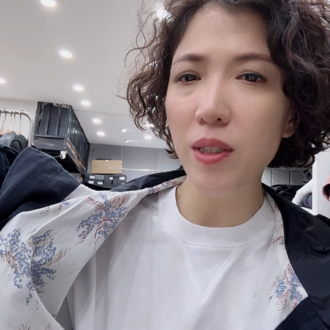 江***佑羊皮（革）好想和她谈一下心呀你