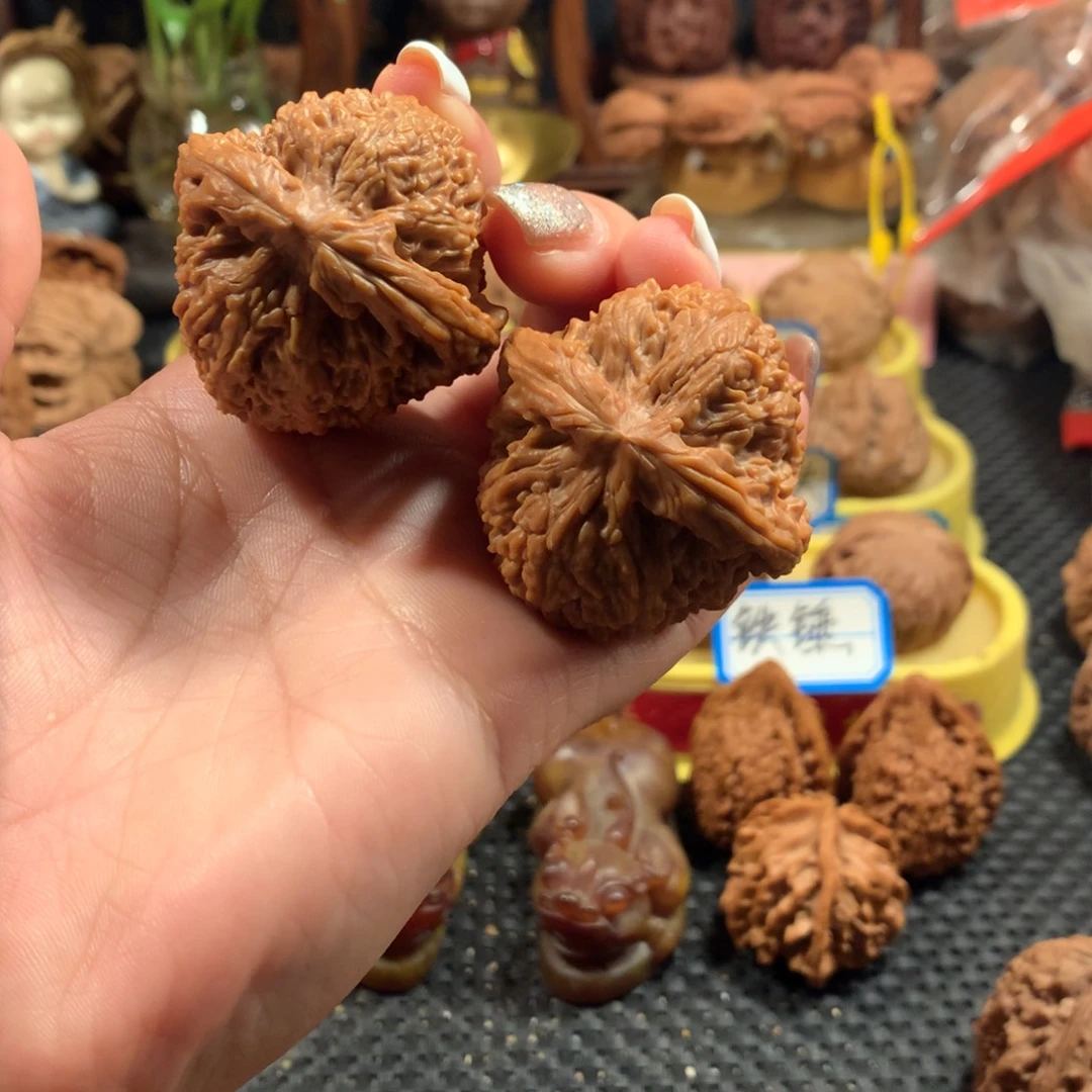 文玩核桃把件球疆