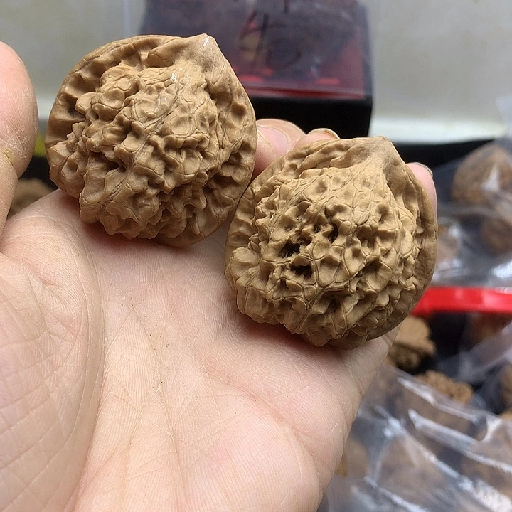 文玩核桃吊坠42官帽