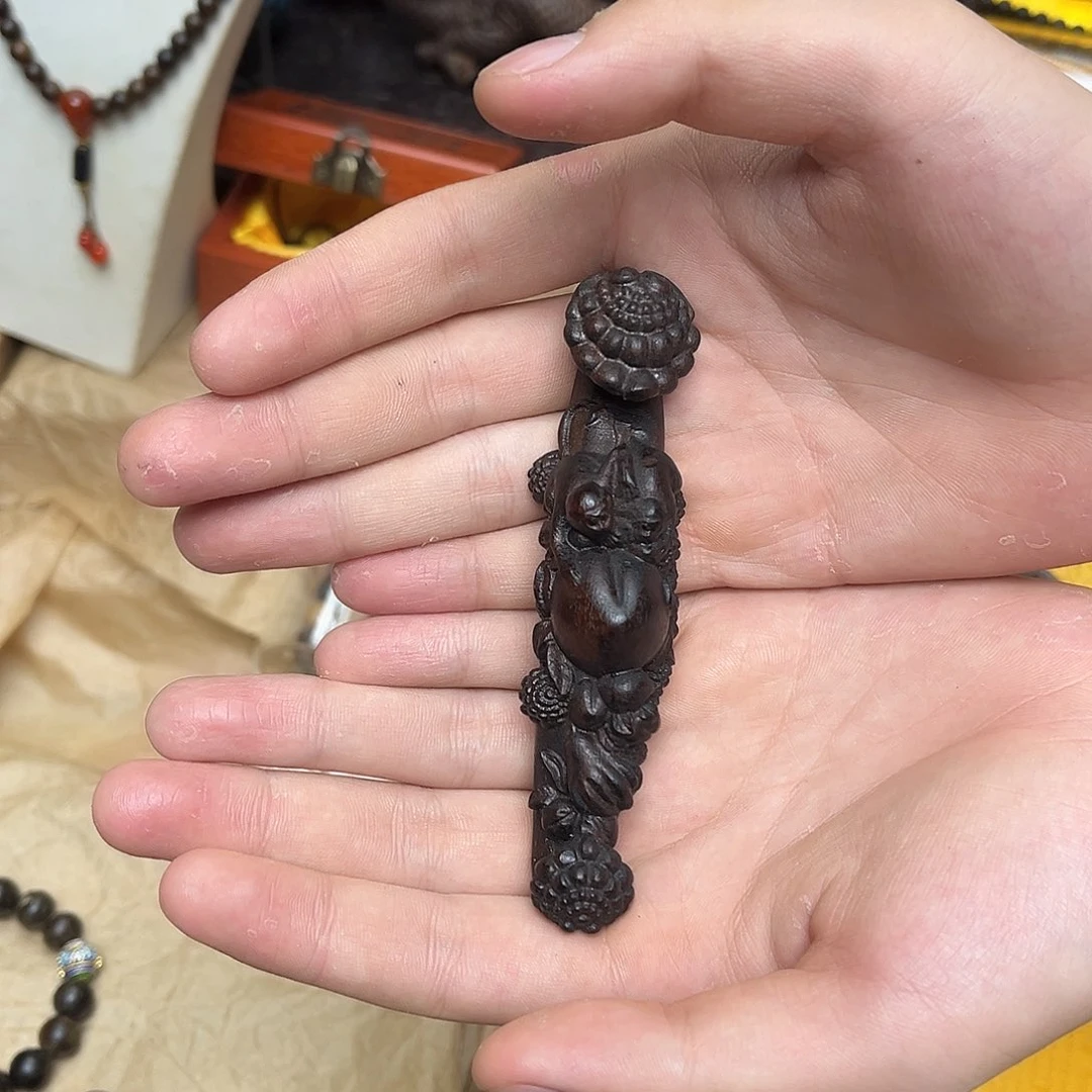 大叶紫檀（黑酸枝木类）