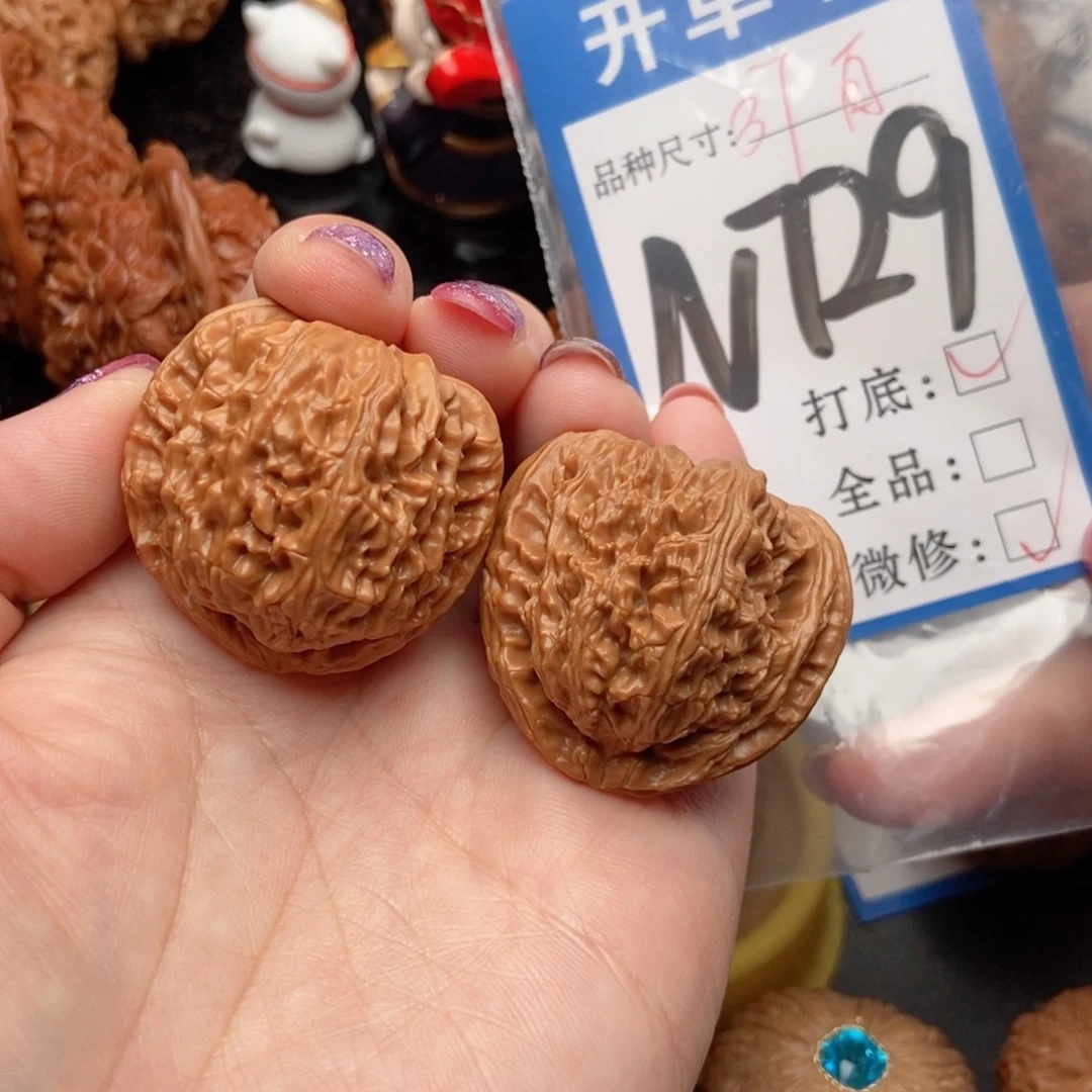 吊坠桃核核桃白狮子