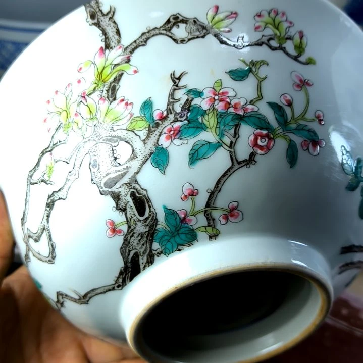 摆件全手工制作的瓷器