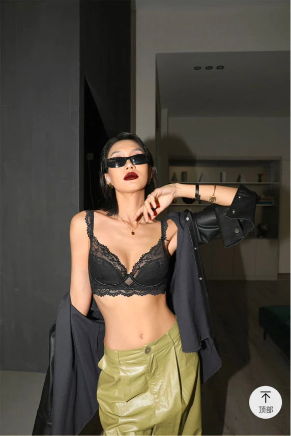 2025新款蕾丝性感收副乳防下垂美背