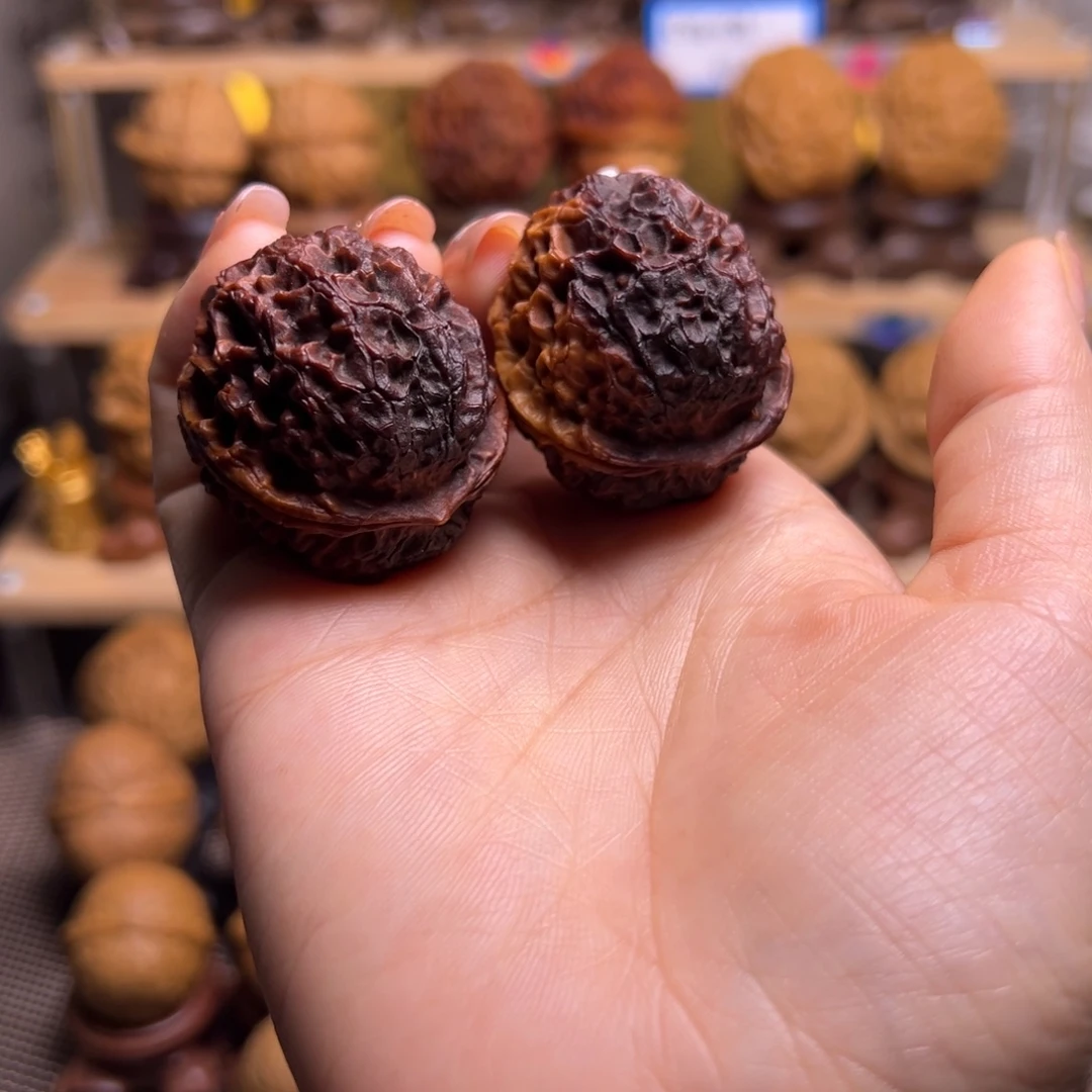 把件桃核七彩杉湖H11、35……