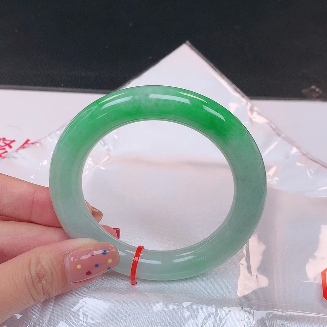 未镶嵌手镯翡翠东****年835