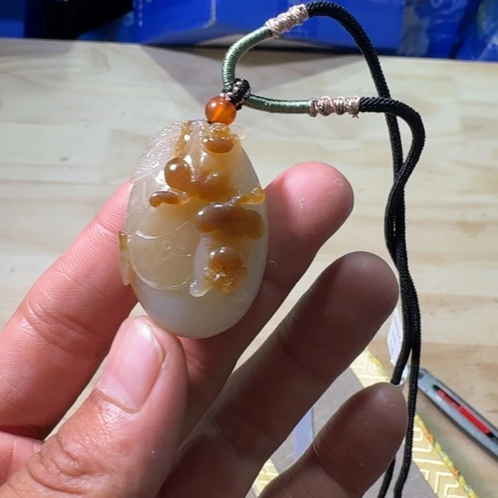 和田玉（糖玉）未镶嵌挂件