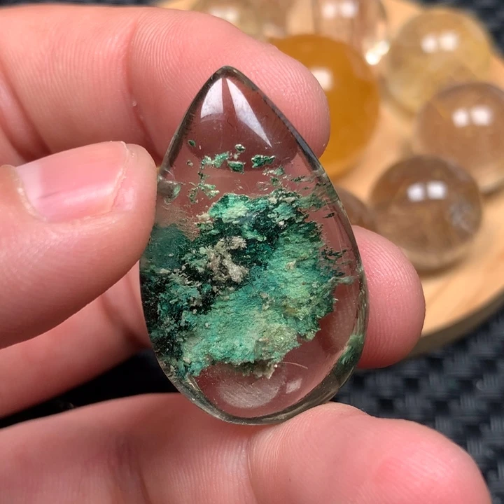 玥***宝未镶嵌水晶吊坠(不含链)