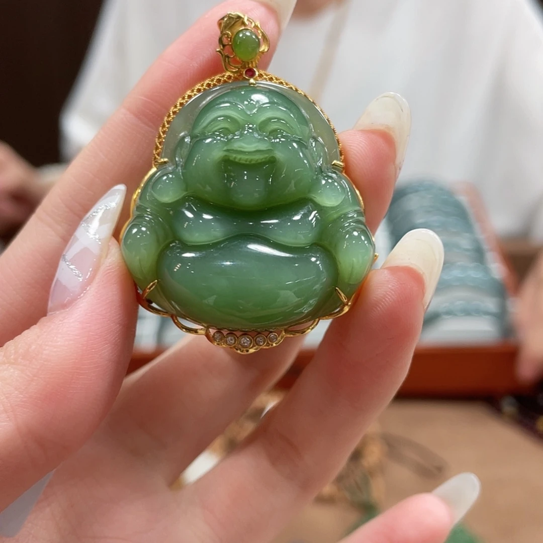 颈饰18K金镶嵌和田玉35佛jaja