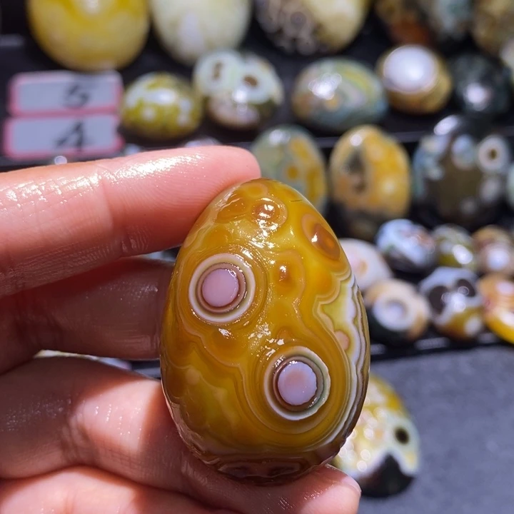 玛瑙/玉髓未镶嵌珠宝半成品94
