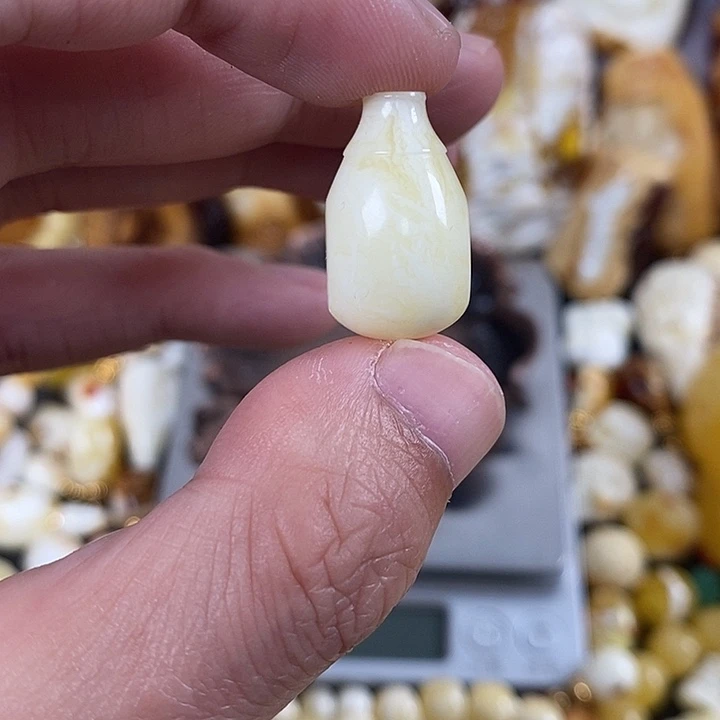 琥珀未镶嵌珠宝奇石我