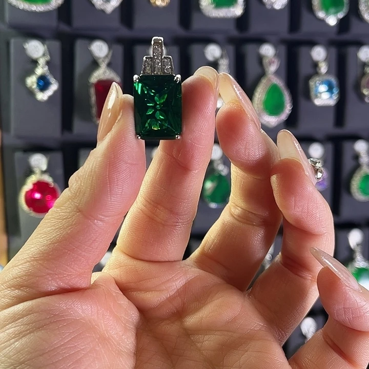 祖母绿颈饰银S925镶嵌