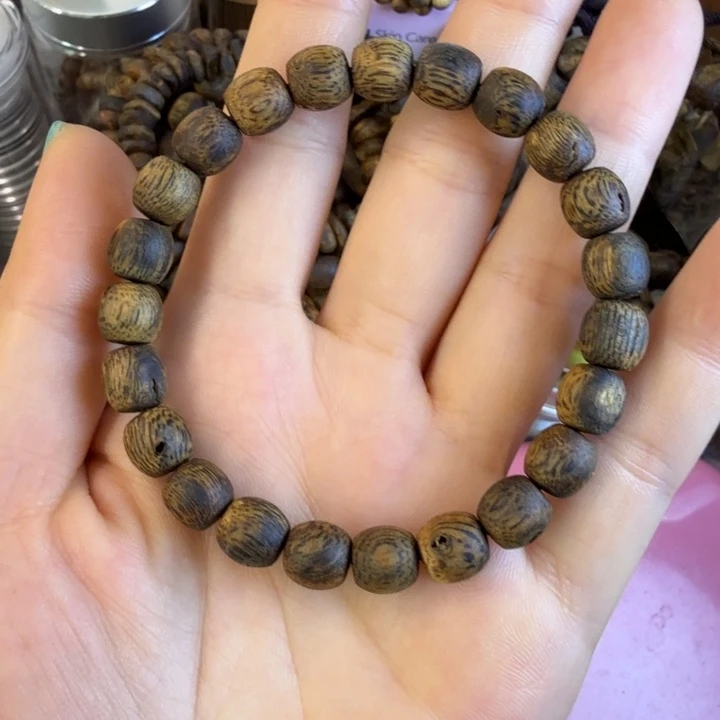 F***y沉香沉香碎屑莺歌绿奇楠99沉08虫漏6.2克