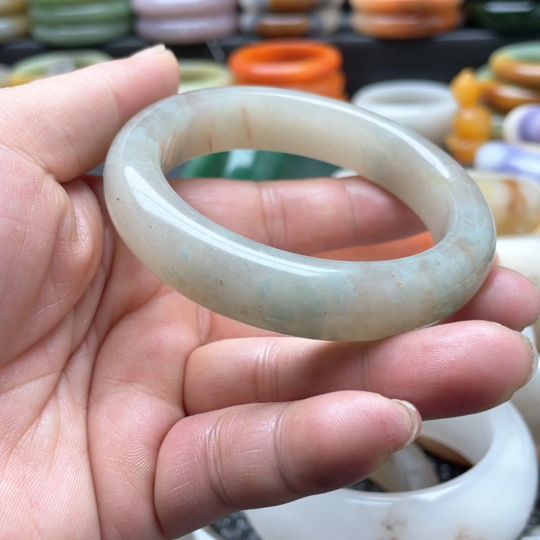 石英质玉手镯未镶嵌路*