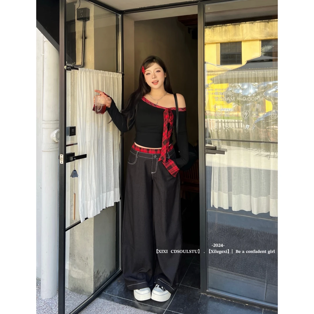 清清SWEET【甜御双修】大码斜肩内搭拼红格子长袖搭收腰显瘦长裤
