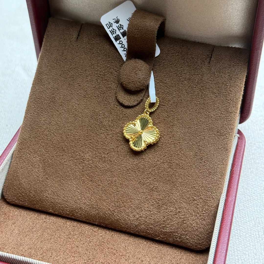 【美奢好物】足金999车花镭射四叶草时尚闪亮