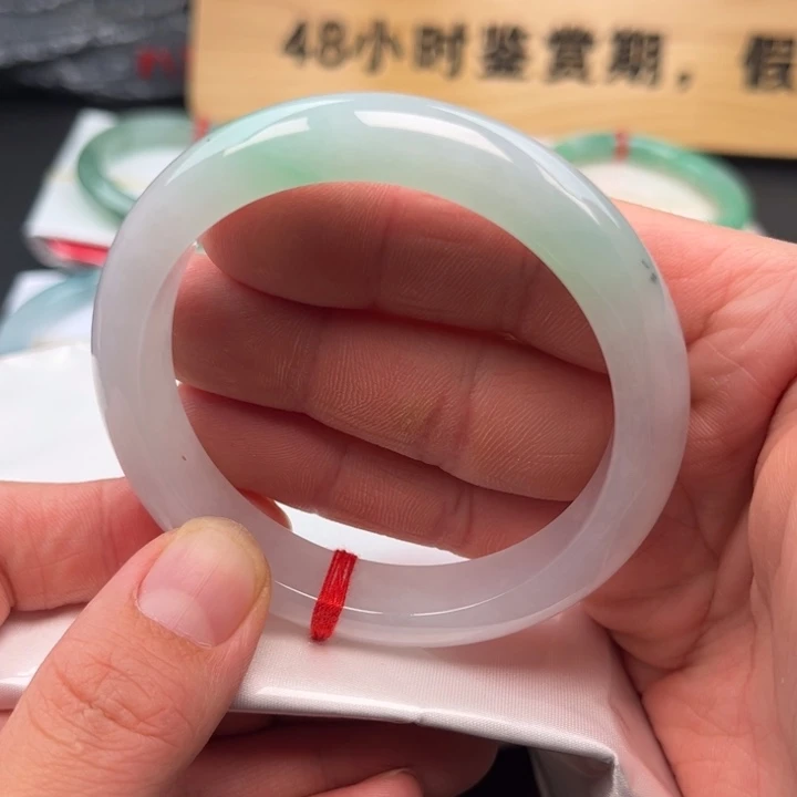 翡翠未镶嵌手镯-12