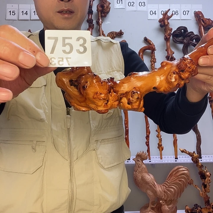 ****‍大叶紫檀（黑酸枝木类）