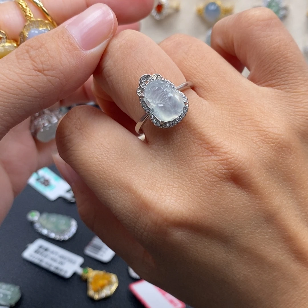 杨***～翡翠银S925镶嵌戒指