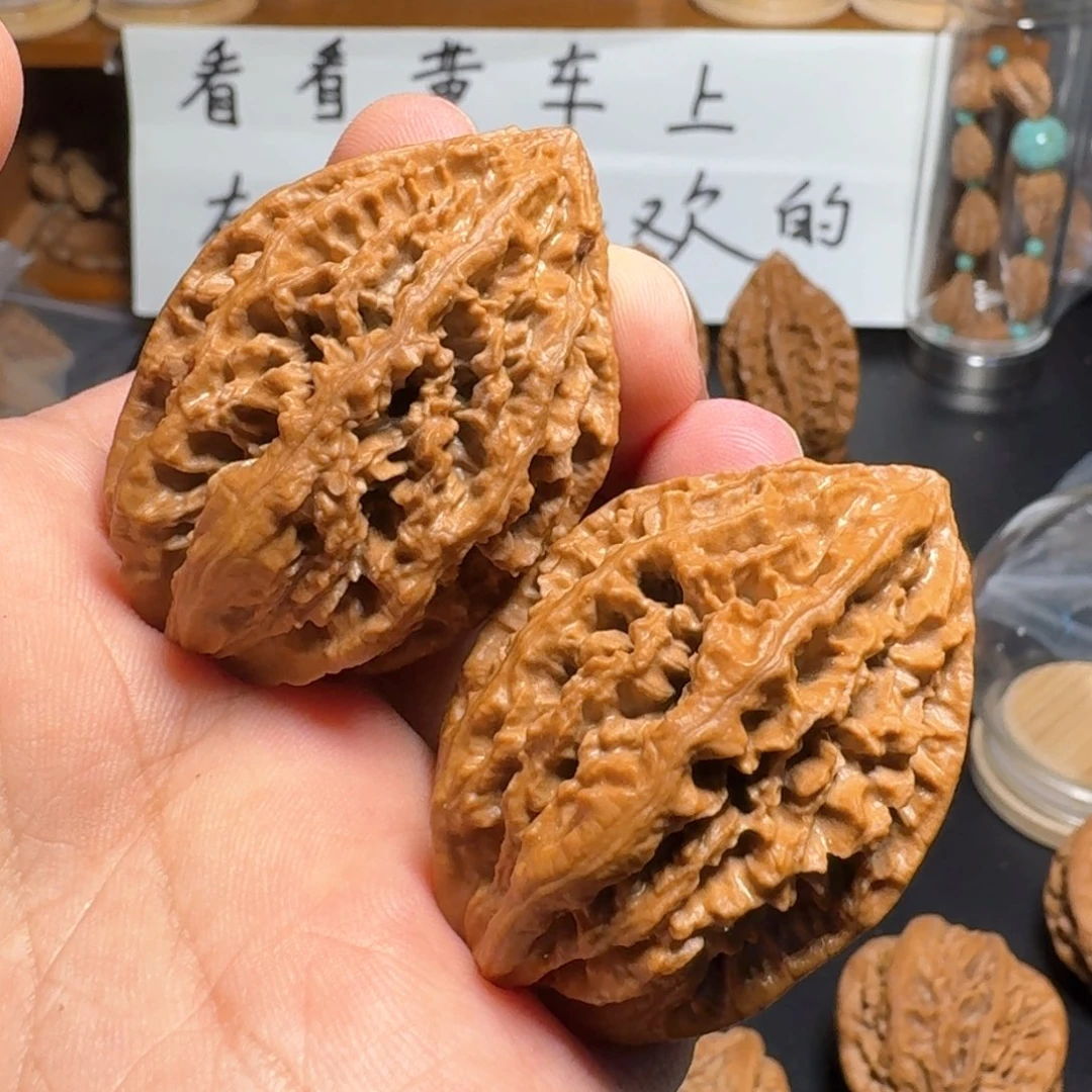 文玩核桃把件蚂蚁上树