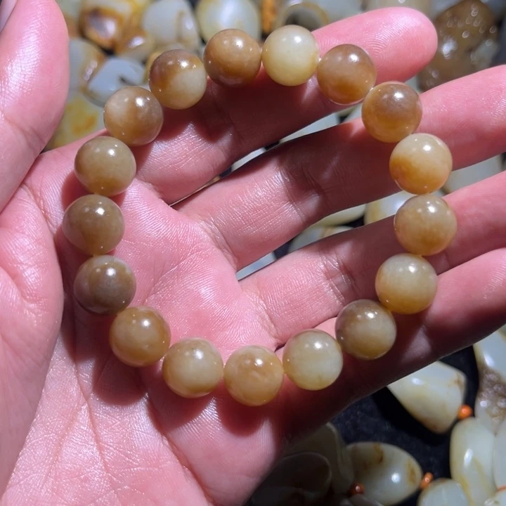 和田玉未镶嵌手串