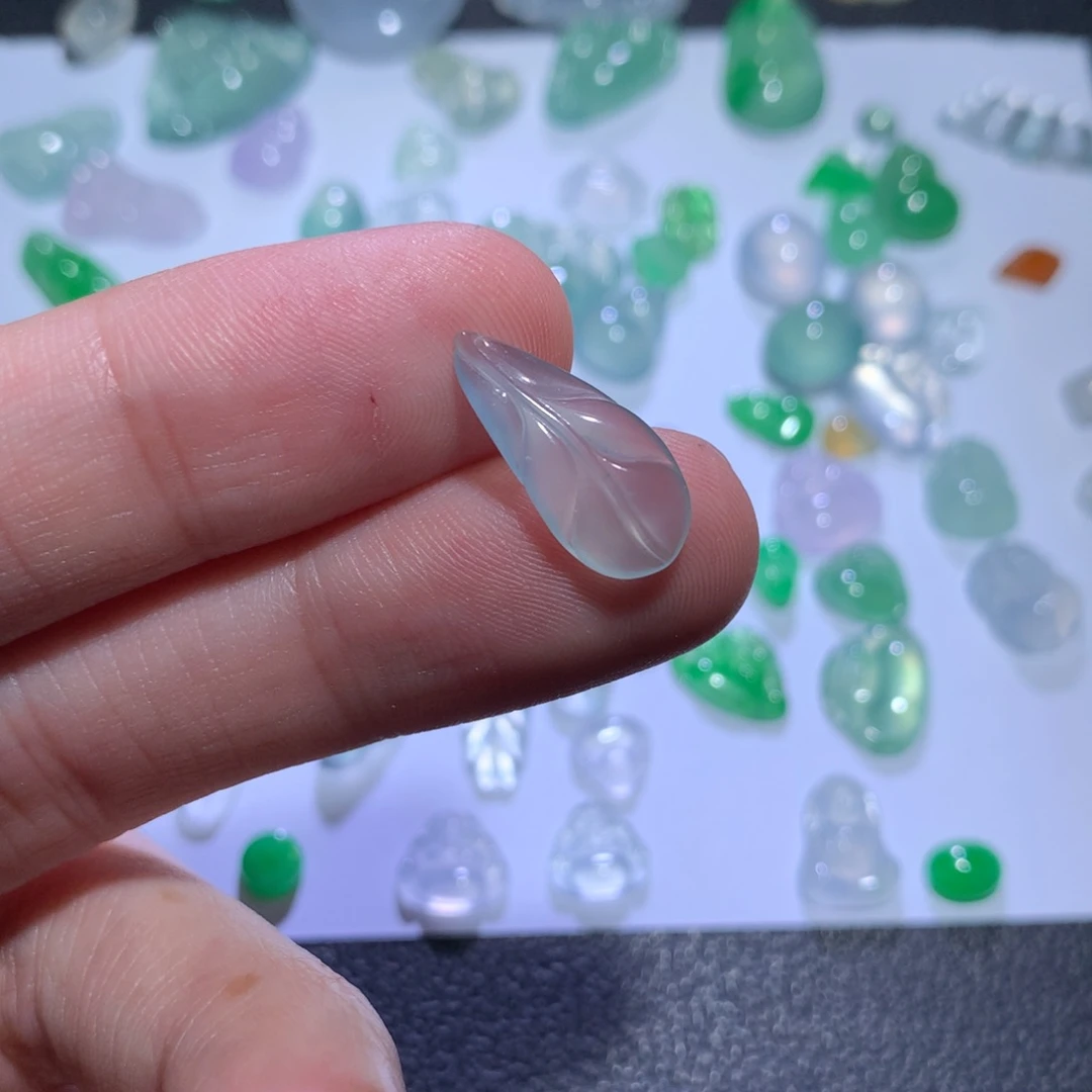 翡翠裸石天然a货翡翠叶子