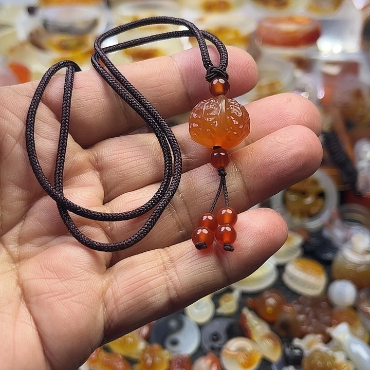 甜***妹玛瑙/玉髓未镶嵌颈饰