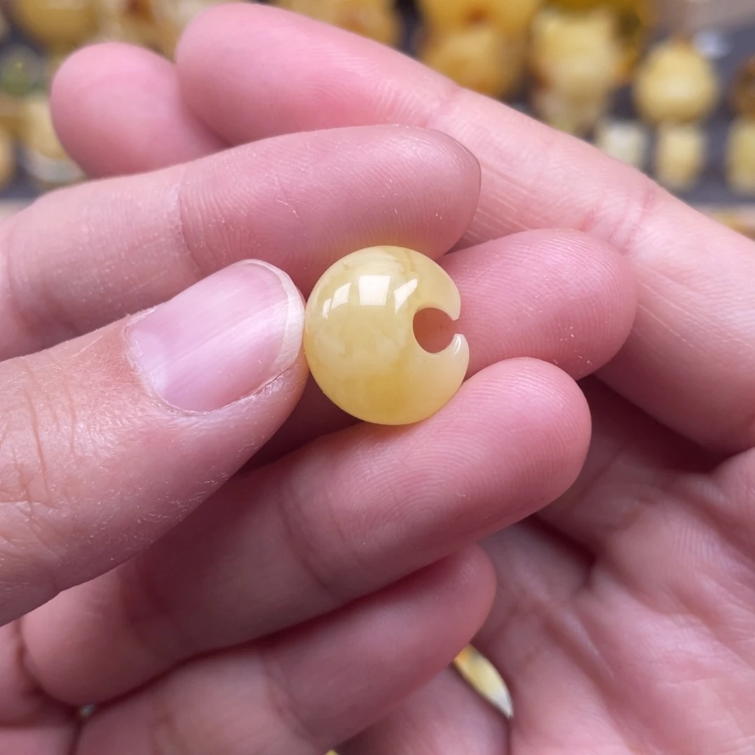 未镶嵌琥珀裸石蜜蜡