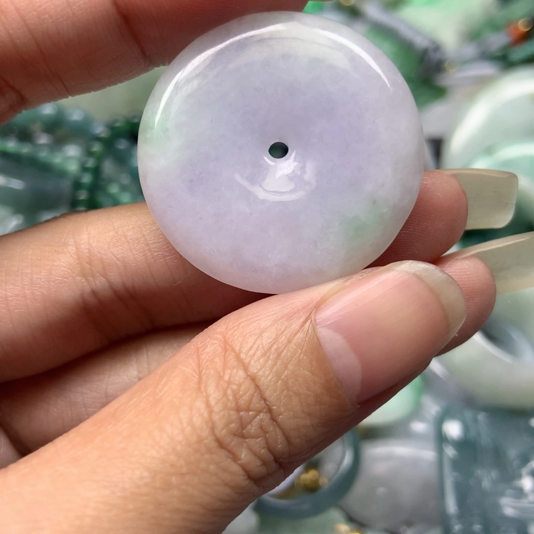翡翠颈饰未镶嵌天然翡翠
