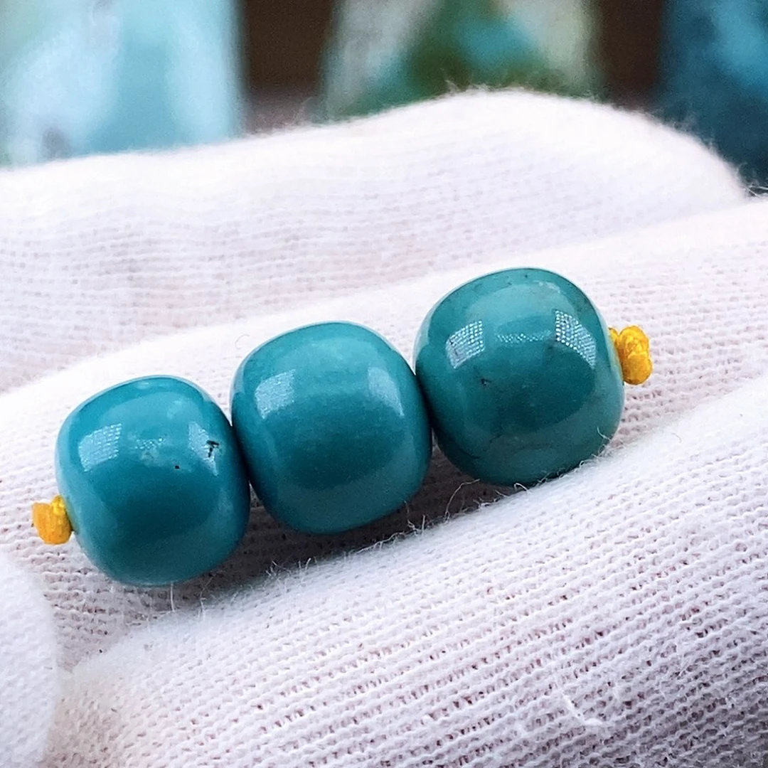 書***宁绿松石未镶嵌珠宝奇石