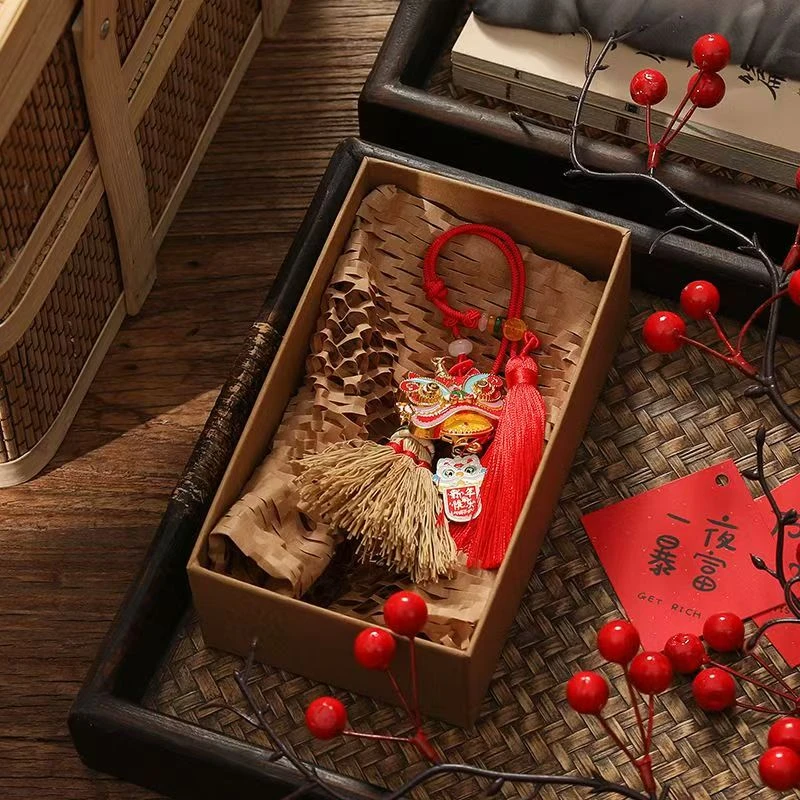 绪空2025年新年装饰挂件蛇年伴手礼创意醒狮装饰挂饰礼盒氛围布置