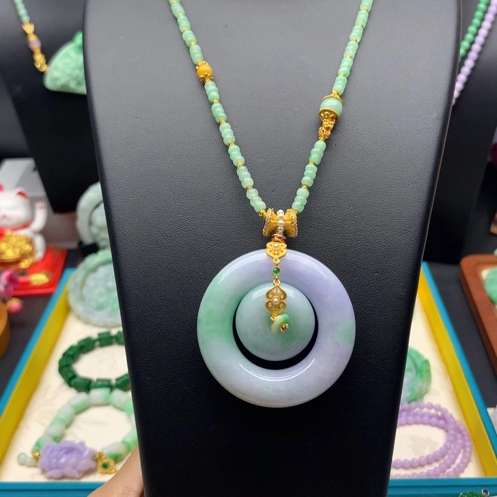 翡翠未镶嵌颈饰翡翠子母扣