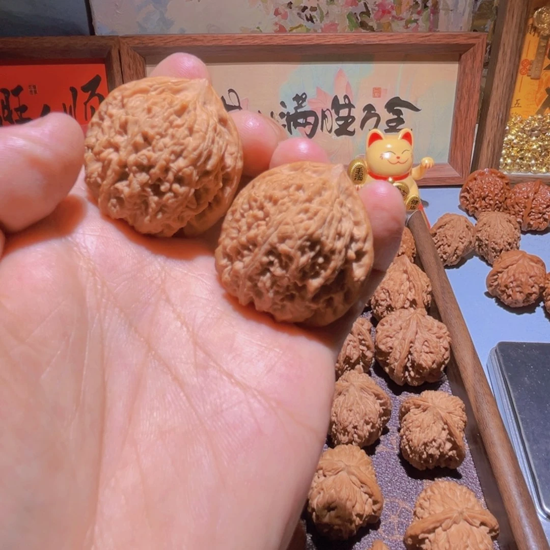 小***哥瑞麟文玩核桃山地无名野核