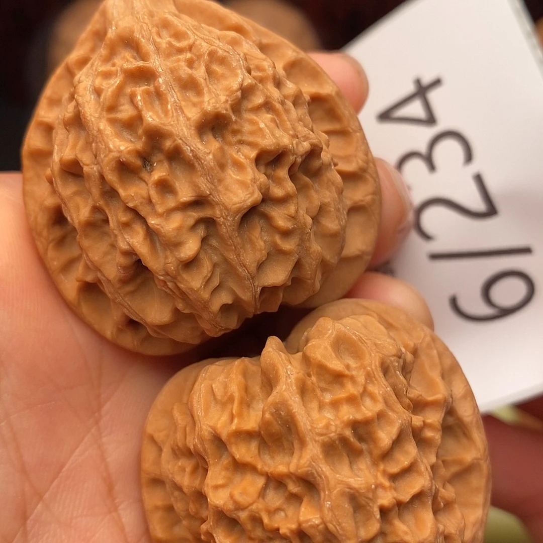 把件文玩核桃40金牛