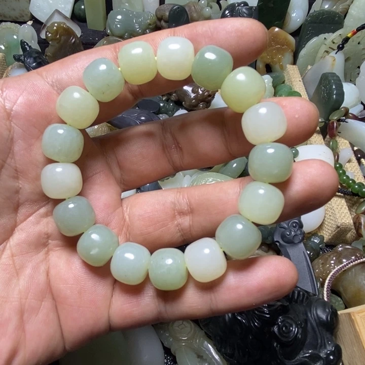 和田玉（糖玉）未镶嵌颈饰