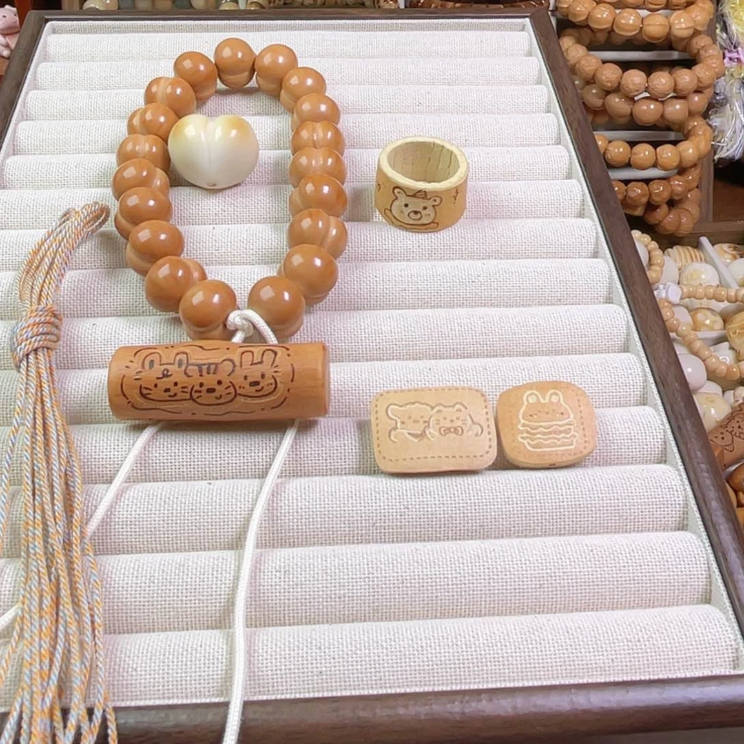 吊坠猴头核桃屁桃手持葫芦跑环