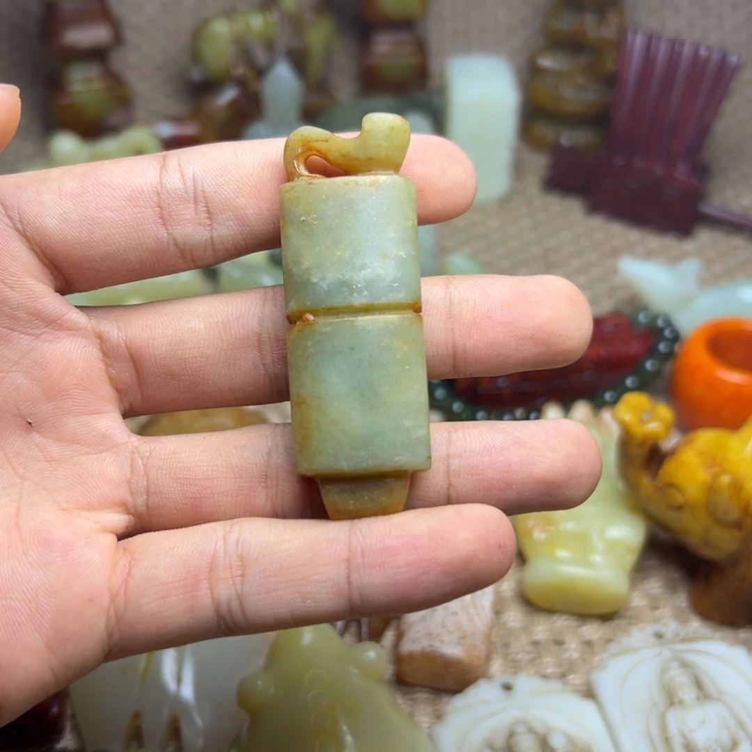 未镶嵌蛇纹石玉颈饰
