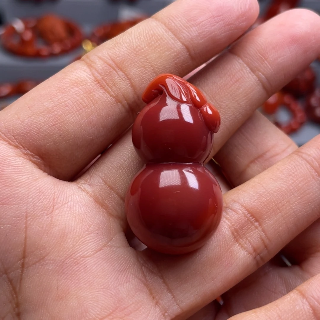 南红玛瑙未镶嵌珠宝奇石葫芦吊坠