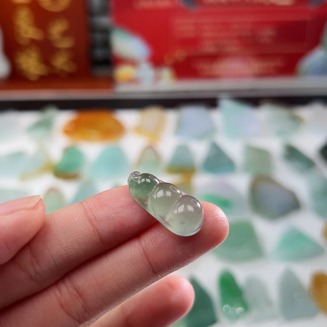 未镶嵌定制翡翠翡翠