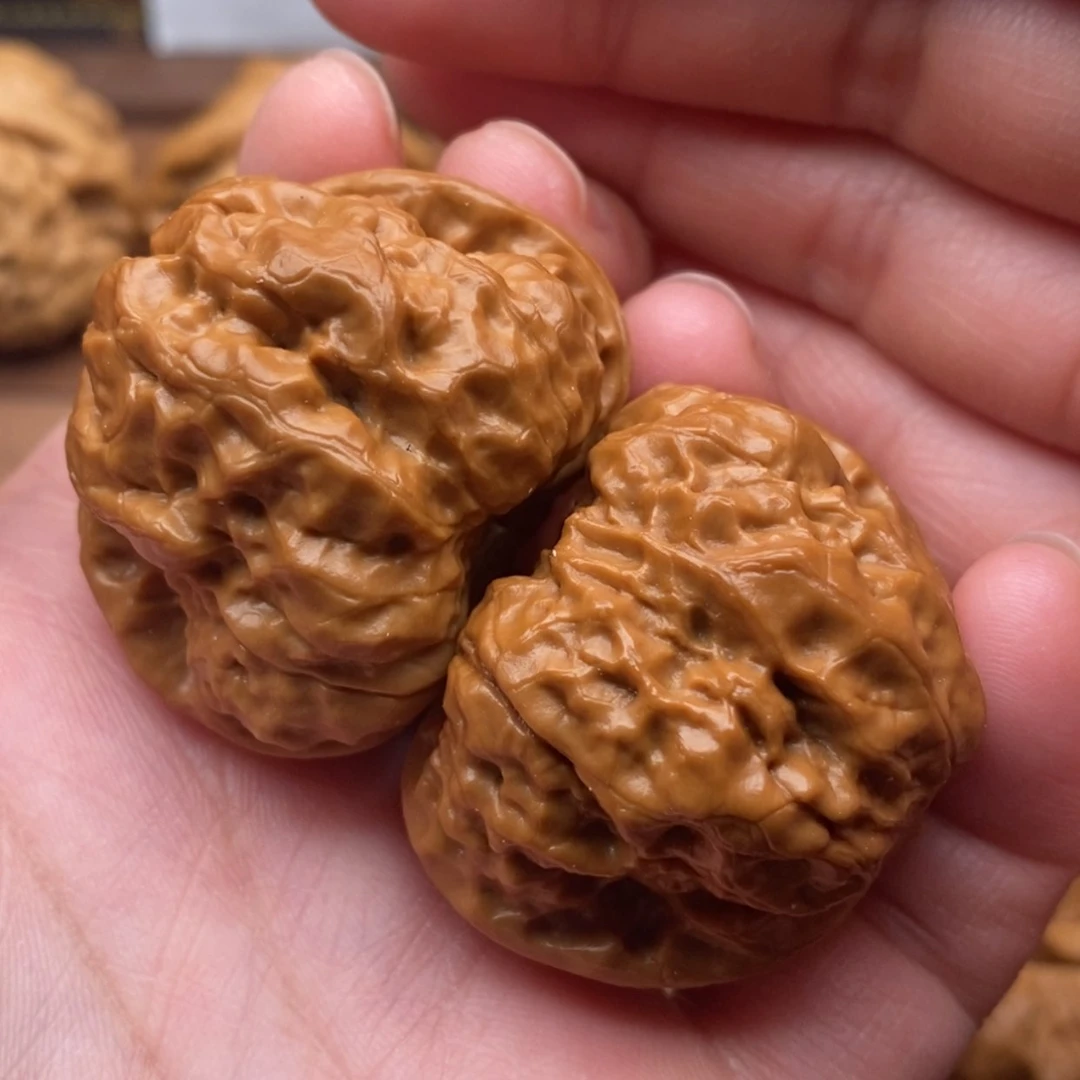 【闪购商品】文玩核桃把件边40左右