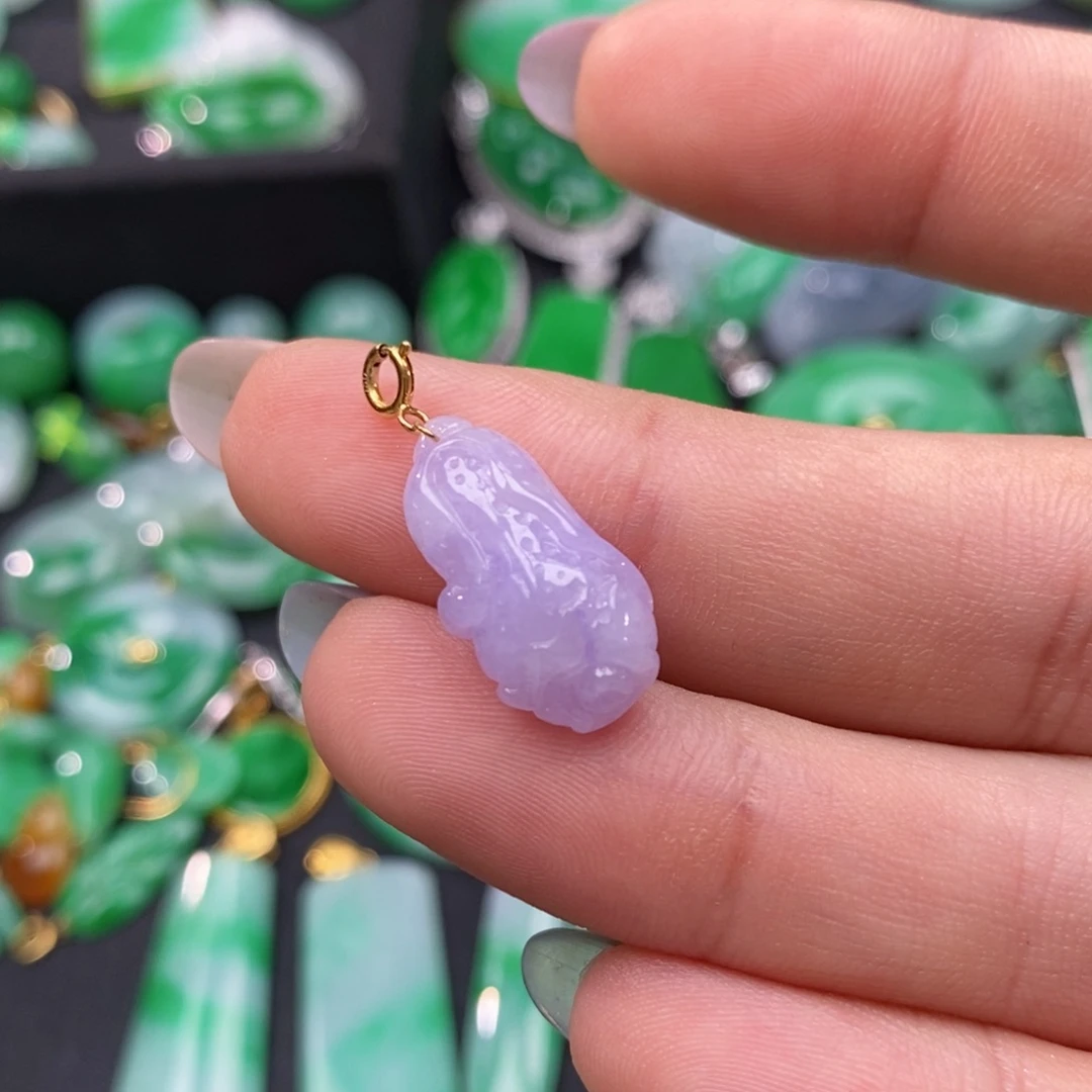 翡翠颈饰未镶嵌翡翠