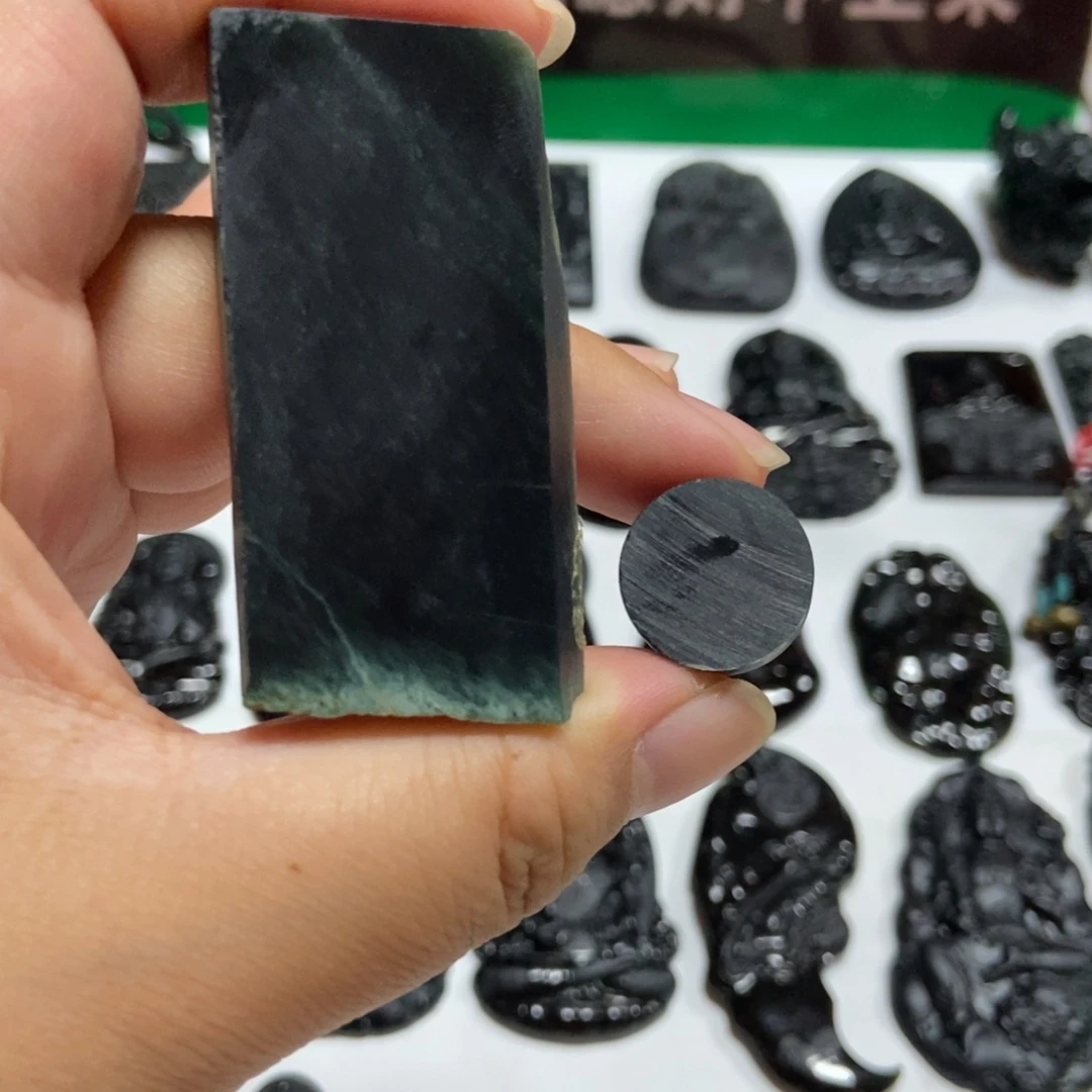 盘***盘翡翠未镶嵌颈饰多样性发货